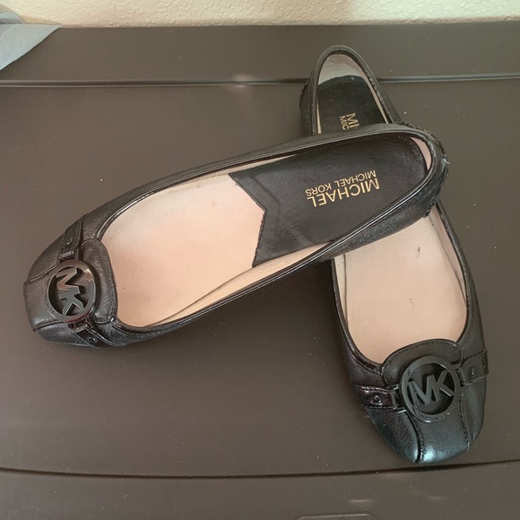 Michael Kors Shoes - SALE SALE !! Michael Kors shoes